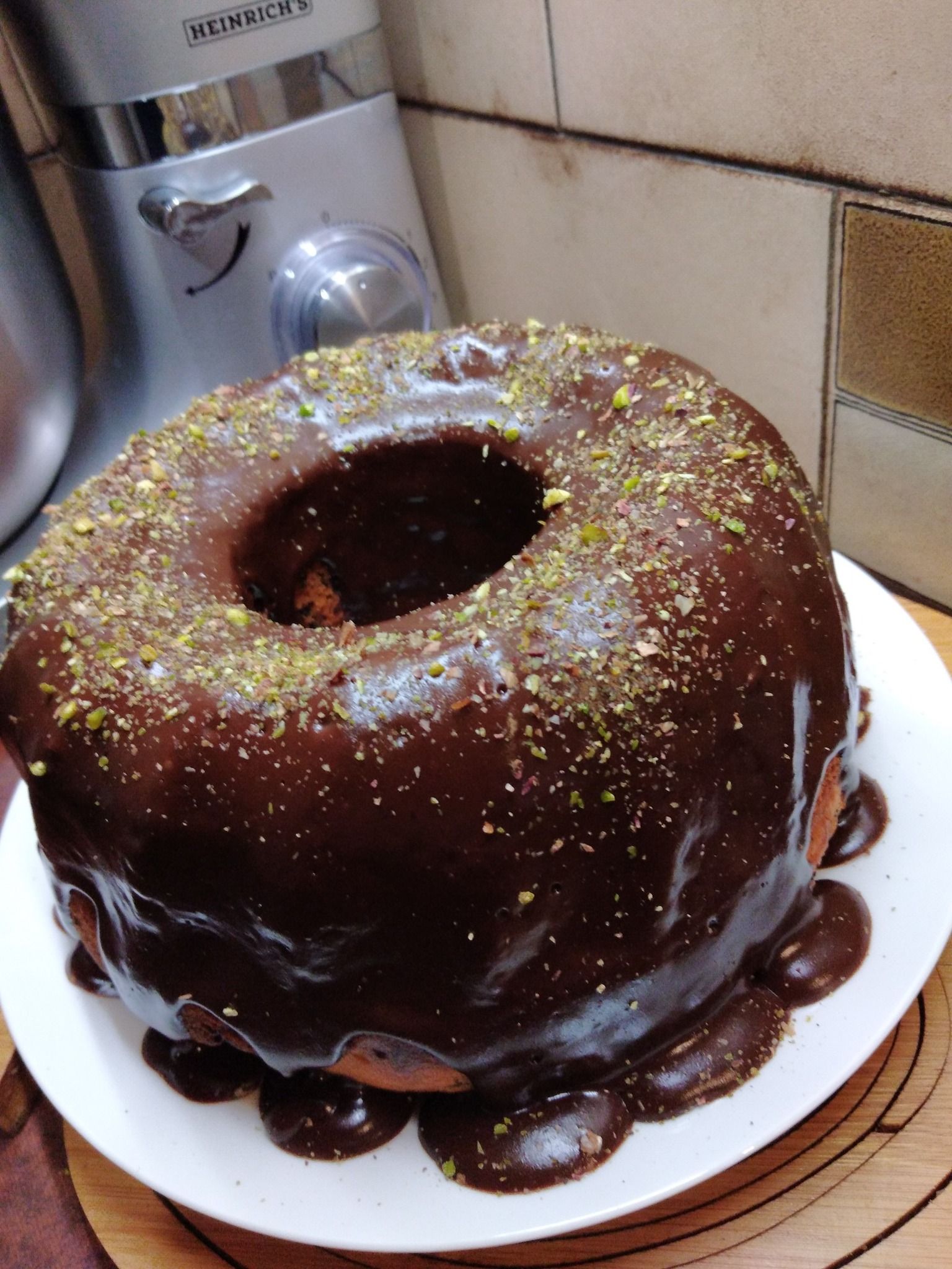 Γλυκό για τη Μεγάλη Εβδομάδα: Σοκολατένιο κέικ με τρούφα