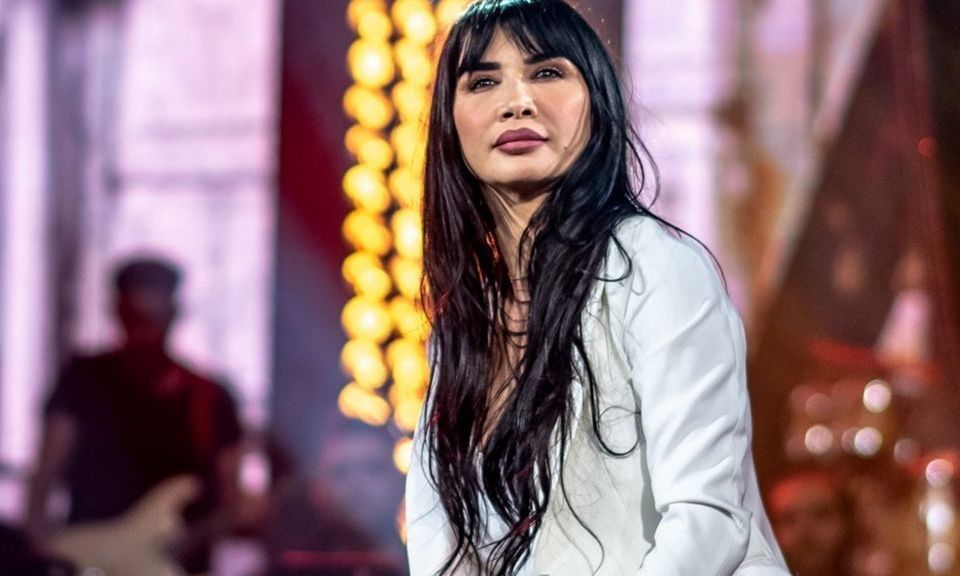 Η κόρη της Πάολα έγινε 22 και είναι φτυστή η μητέρα της – Γιόρτασε τα γενέθλιά της με τον μπαμπά της