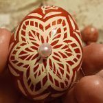 Πασχαλινά αυγά με μελισσοκέρι : Η παραδοσιακή τεχνική από τα Γρεβενά