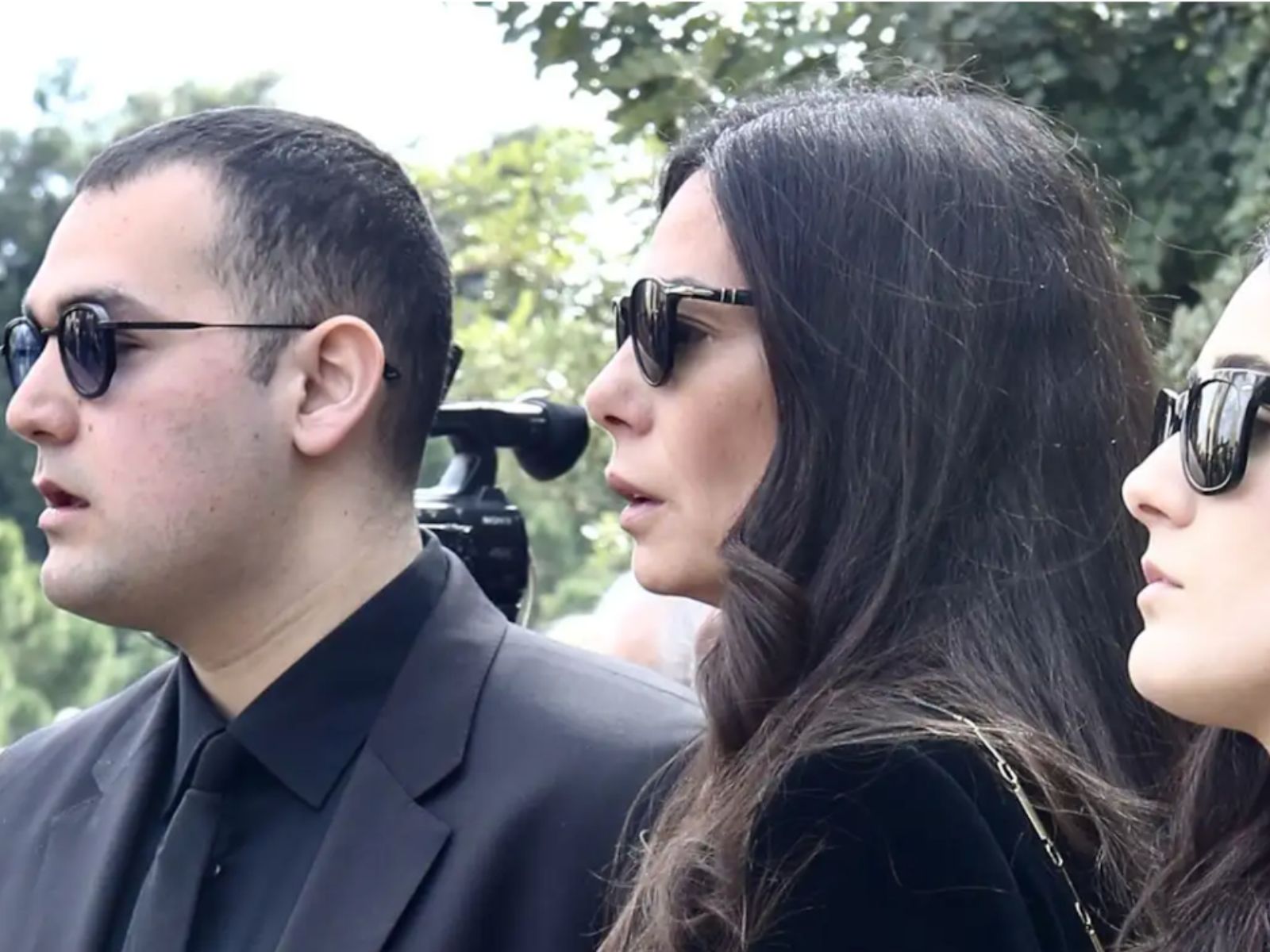 Χρήστος Κούγιας- Εύη Βατίδου: Ένταση μεταξύ μητέρας και γιου στο μνημόσυνο του Αλέξη Κούγια