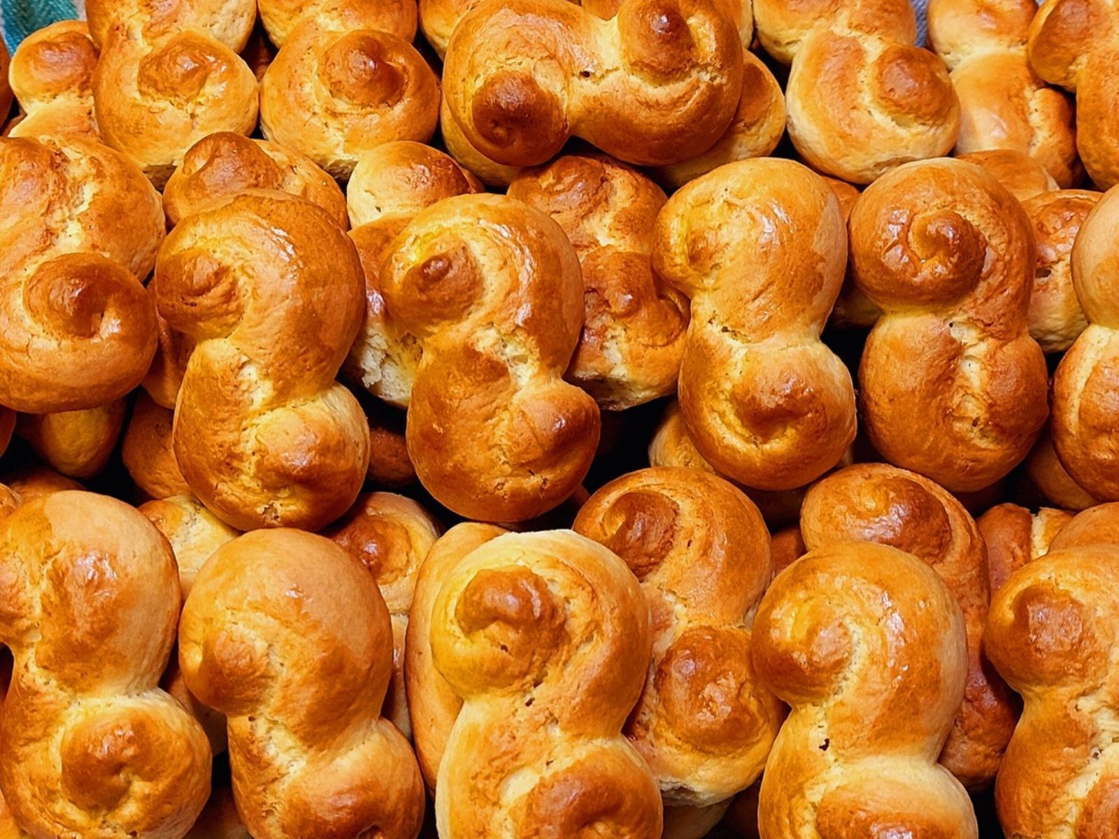 Τα Πασχαλινά κουλουράκια του Γιώργου Ζώλη