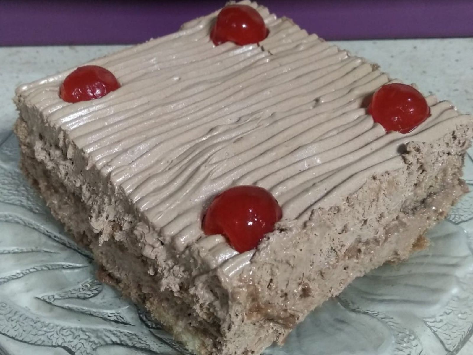 Εύκολο γλυκό ψυγείου με σαβαγιάρ για το Πασχαλινό τραπέζι