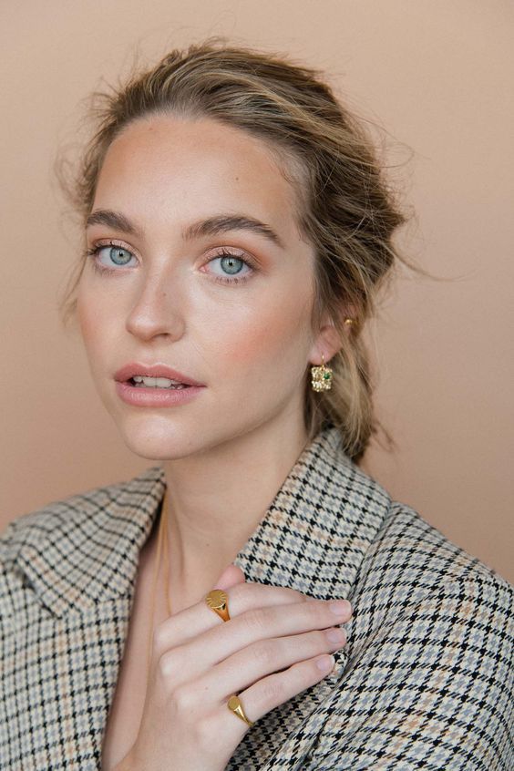 Επαγγελματικό μακιγιάζ βήμα βήμα για αρχάριες – Όλες οι συμβουλές για τέλειο αποτέλεσμα