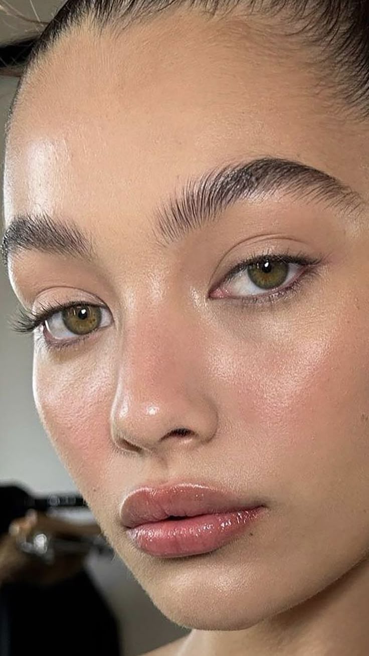 Επαγγελματικό μακιγιάζ βήμα βήμα για αρχάριες – Όλες οι συμβουλές για τέλειο αποτέλεσμα