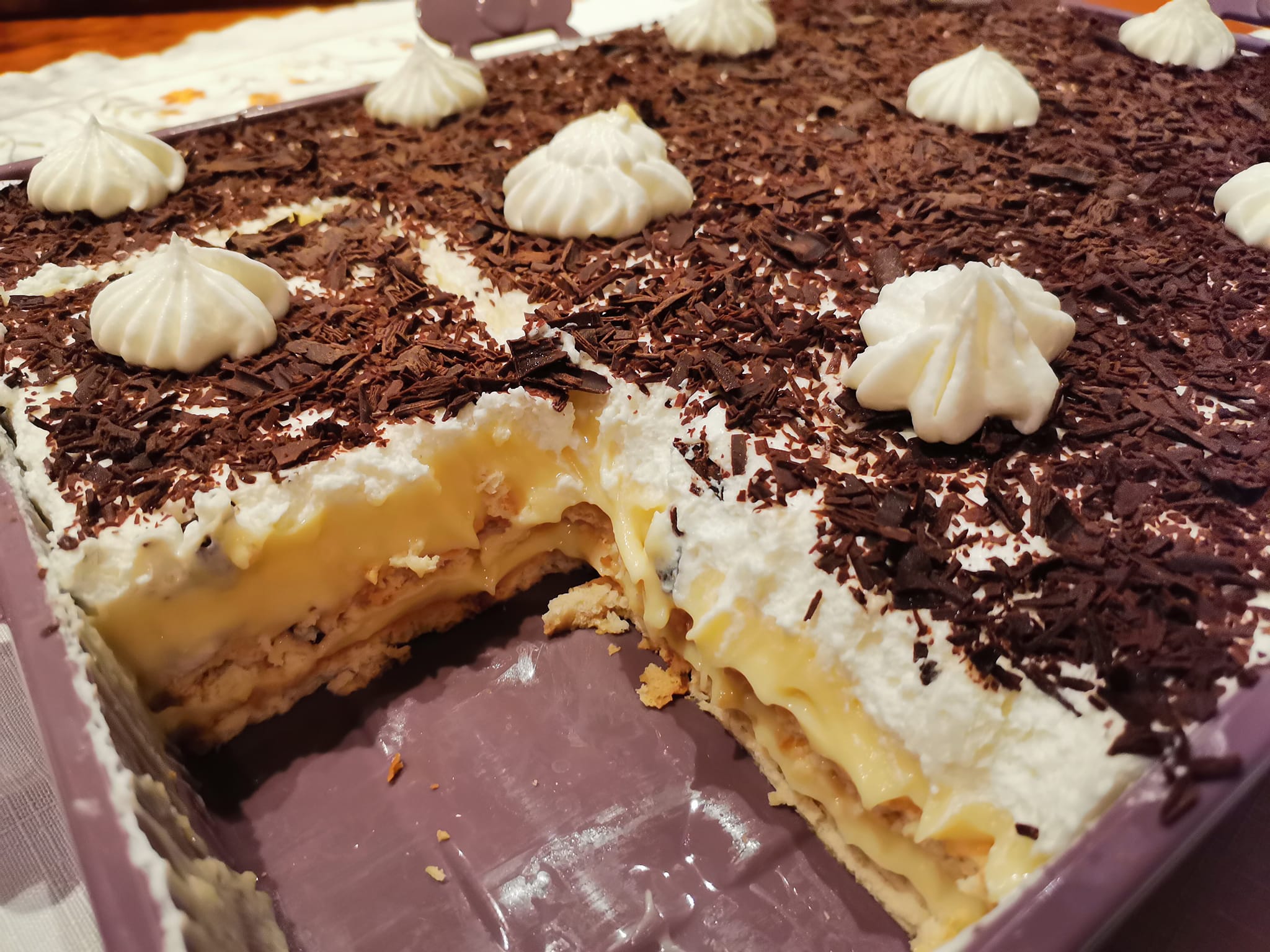 Γλυκό ψυγείου σαν μιλφέιγ με πτι μπερ