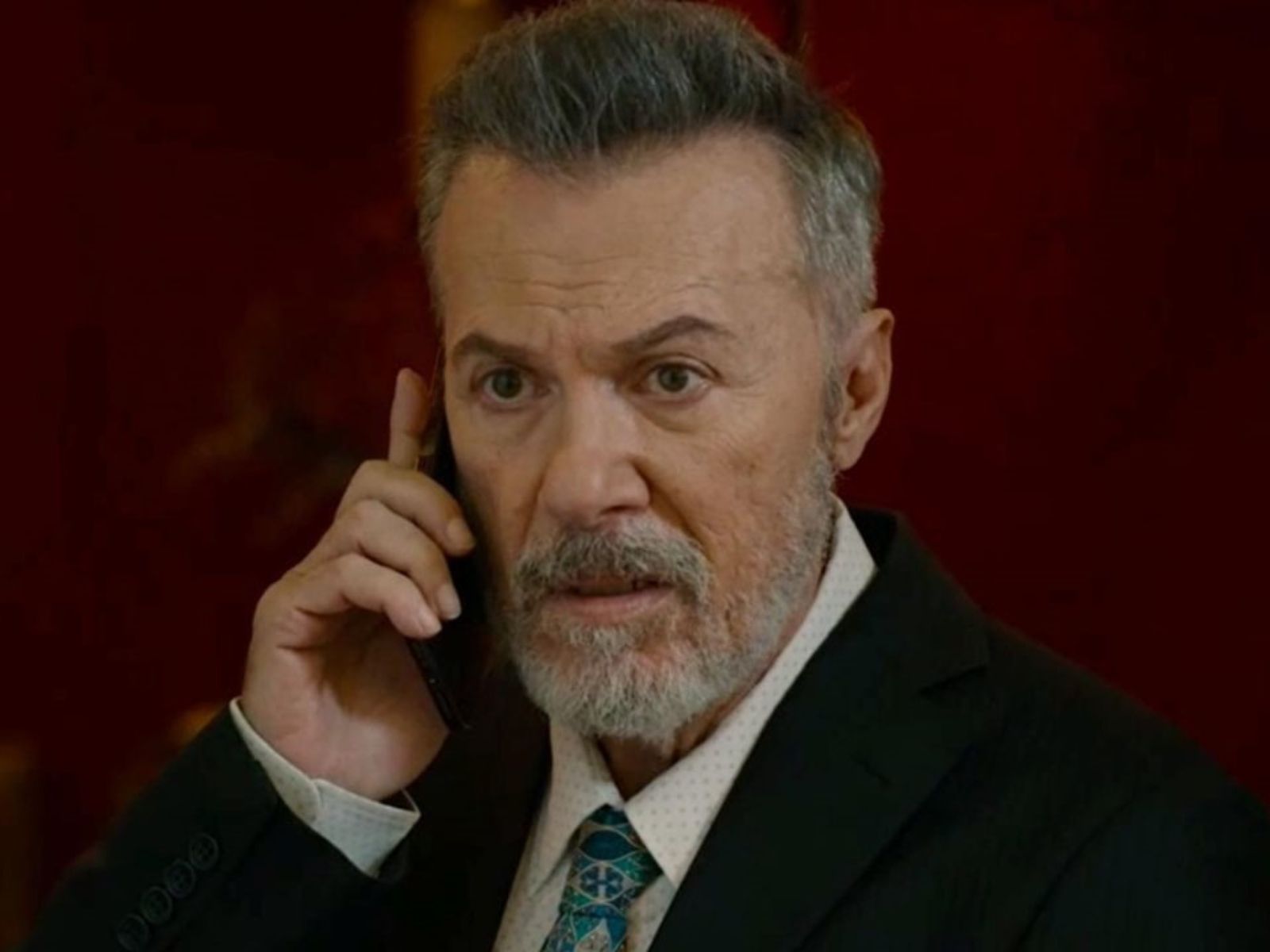 Ο Tιμωρός: Ο Λεωνίδας μαθαίνει πως η Ναταλία τον απατούσε με τον Πέτρο