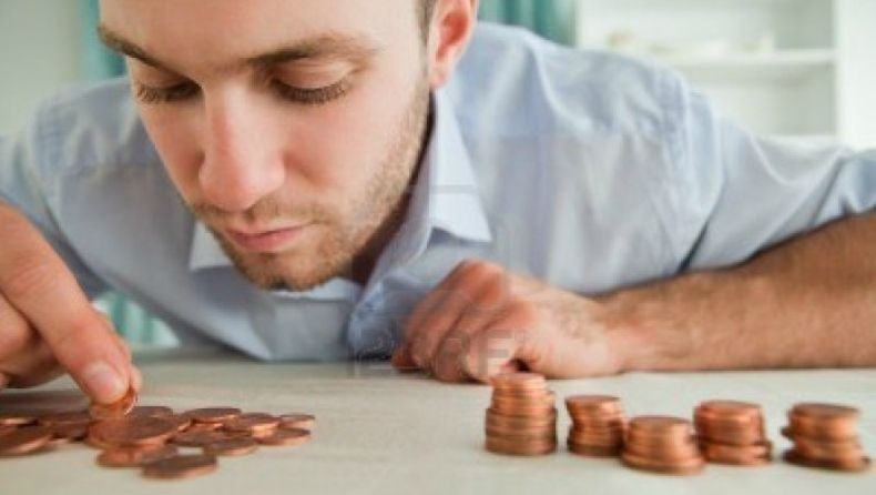 Η φτήνια τρώει τον παρά: Τί σημαίνει και από που προέρχεται η γνωστή φράση;