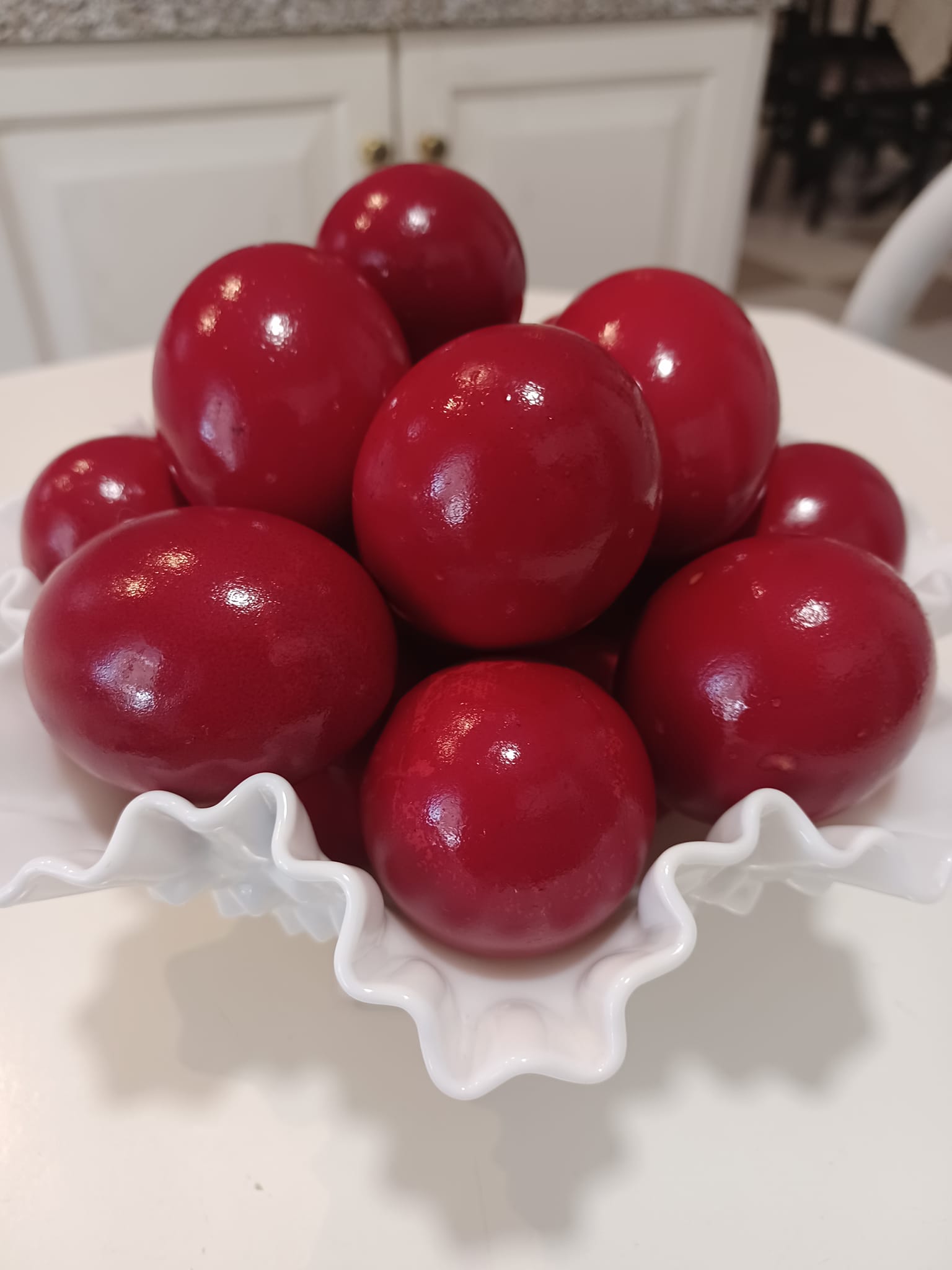 Όλα τα μυστικά της Αργυρώς Μπαρμπαρίγου για το καλύτερο βάψιμο στα Πασχαλινά αυγά