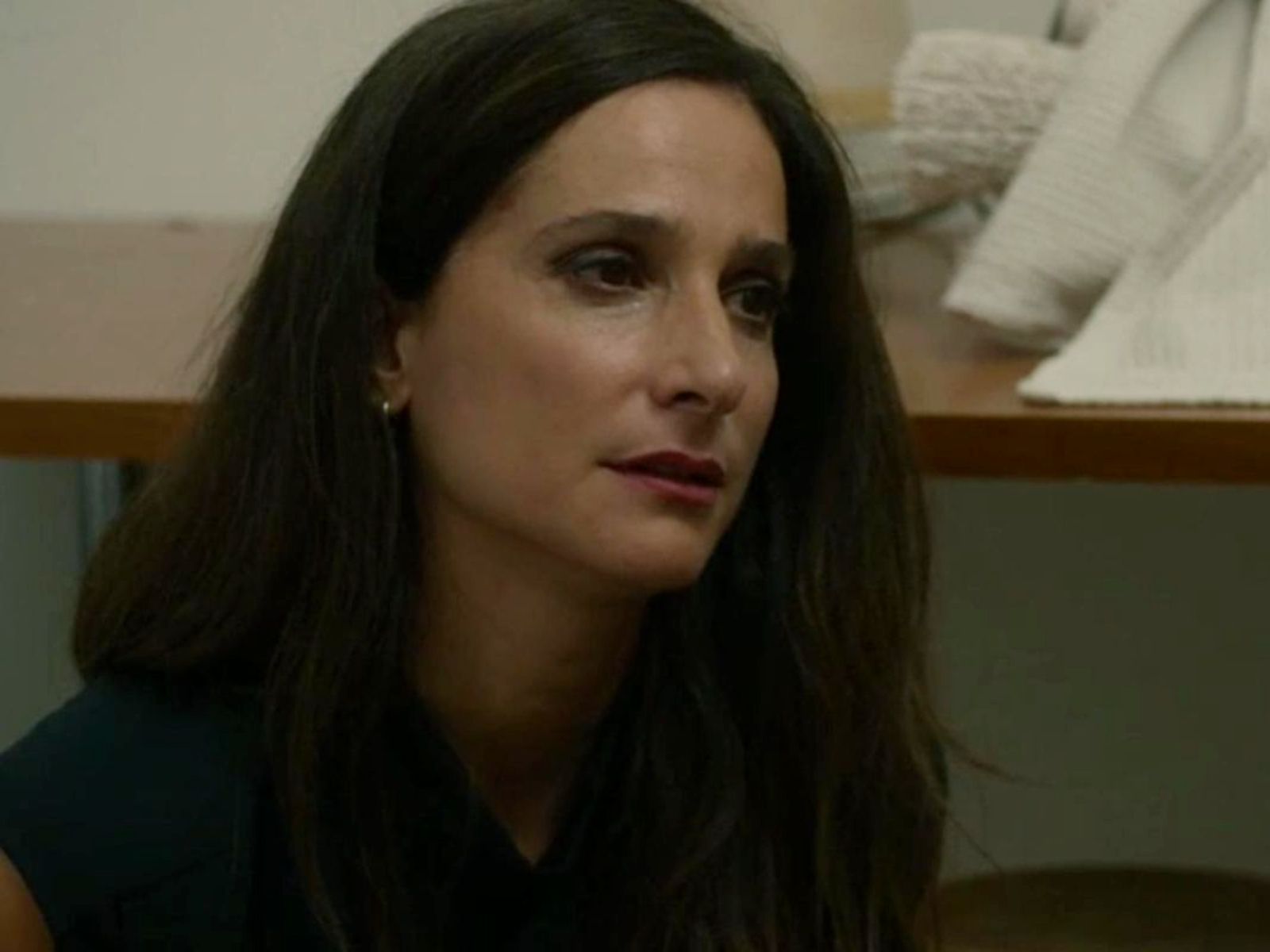 Ο Τιμωρός : Η Έλλη νιώθει τον τρόμο να την κυριεύει και πνίγεται