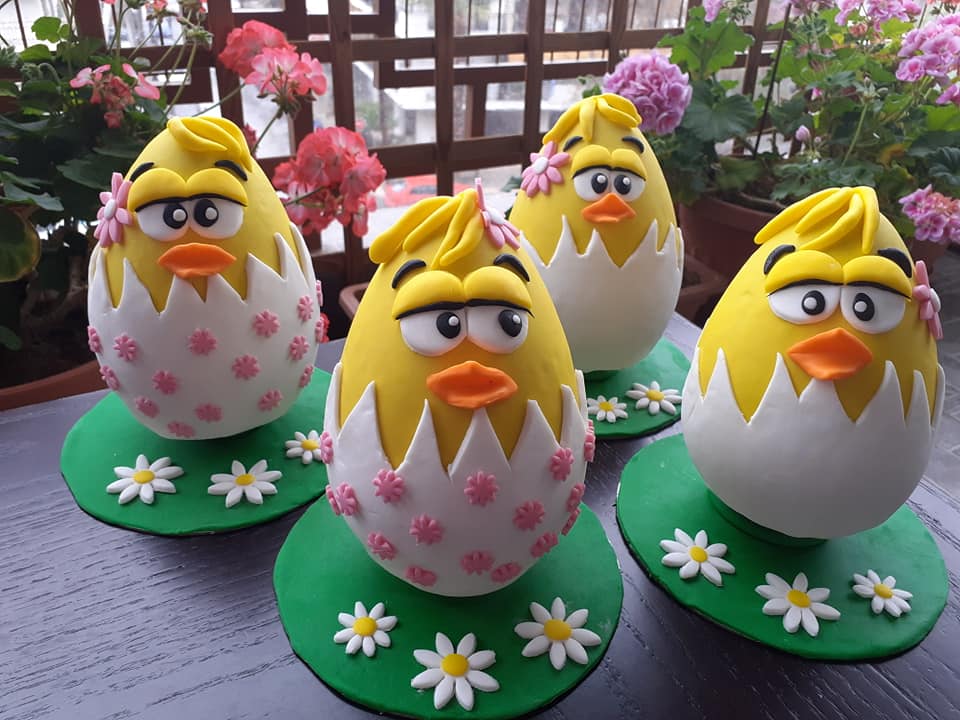 Σοκολατένια Πασχαλινά αυγά με ζαχαρόπαστα