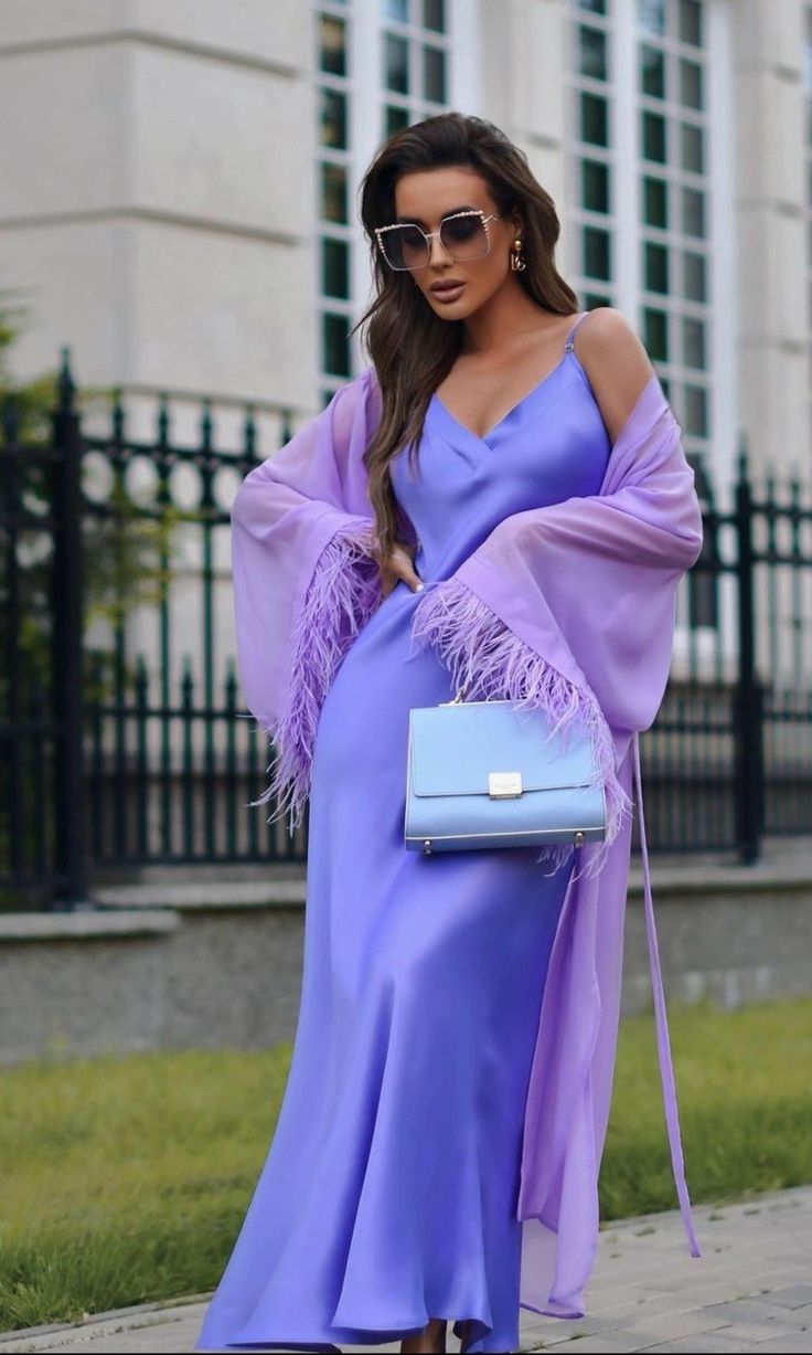 Τι βάζεις το βράδυ της Ανάστασης; Το fashion inspo που χρειάζεσαι