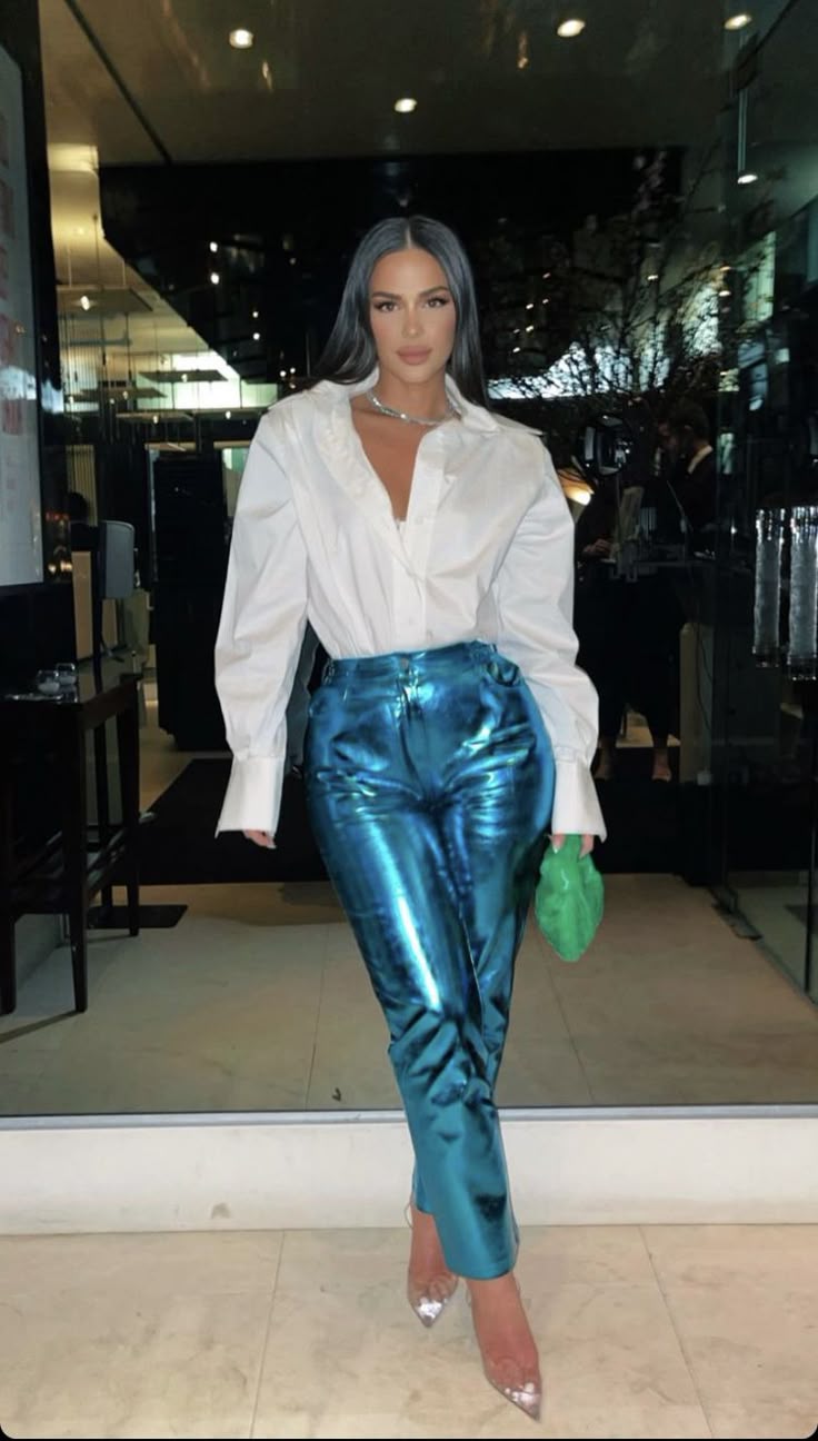 Τι βάζεις το βράδυ της Ανάστασης; Το fashion inspo που χρειάζεσαι