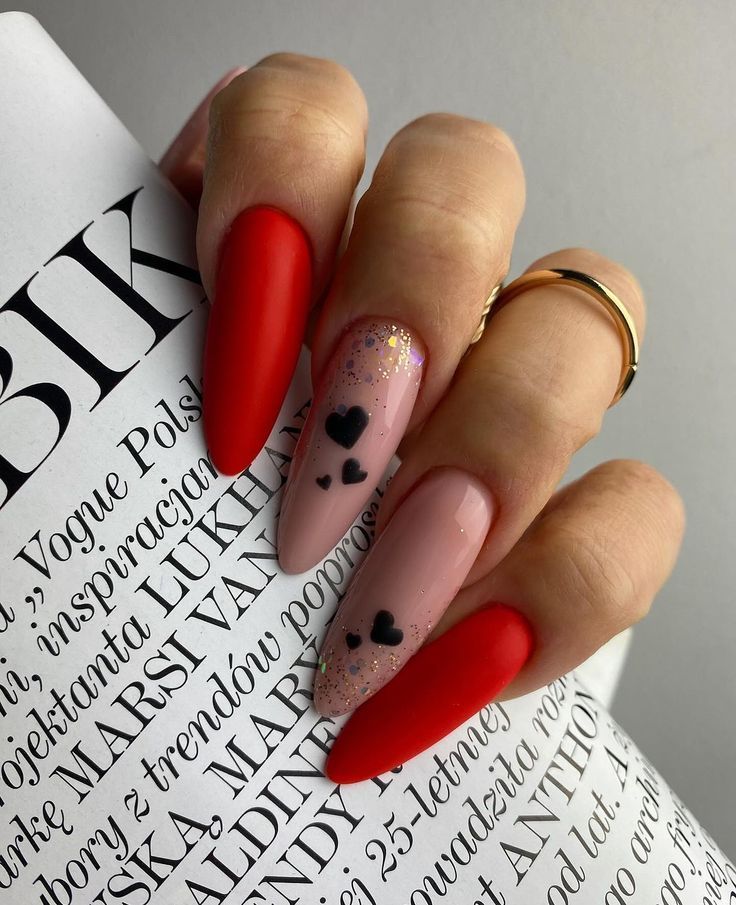 Red Easter Nails: Τα 10 Top Trends στο μανικιούρ για το Πάσχα σε φλογερό κόκκινο χρώμα