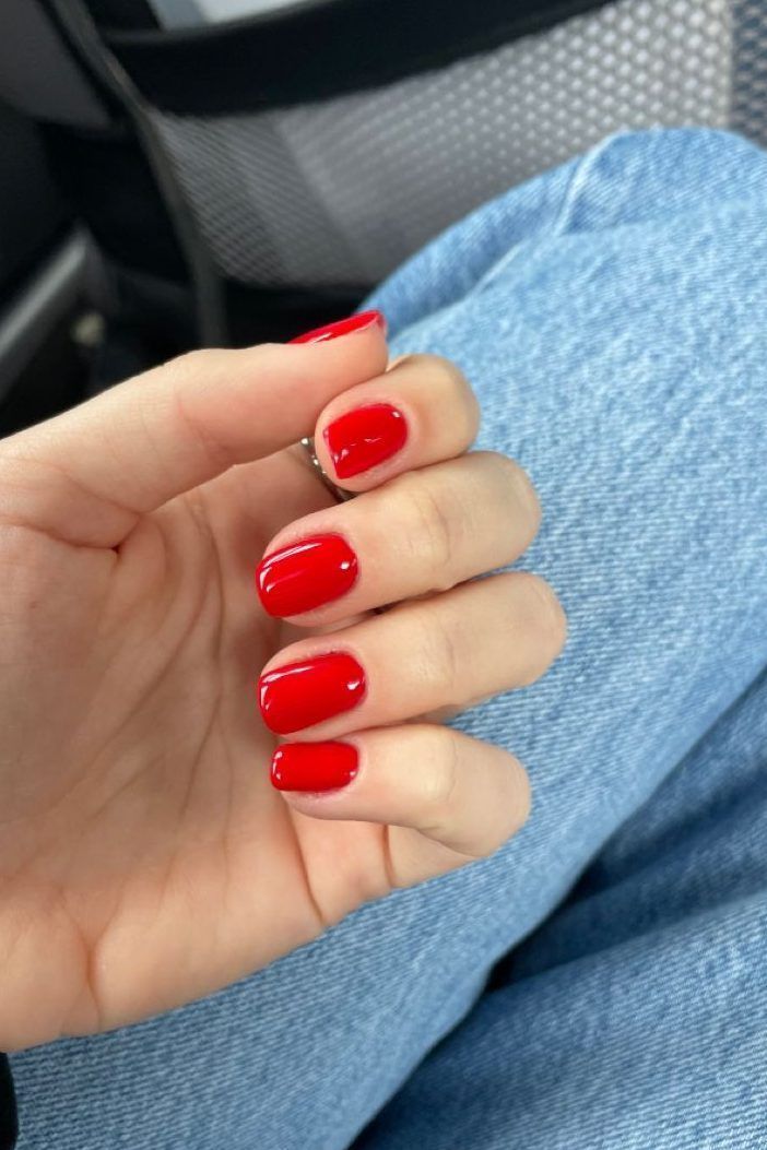 Red Easter Nails: Τα 10 Top Trends στο μανικιούρ για το Πάσχα σε φλογερό κόκκινο χρώμα