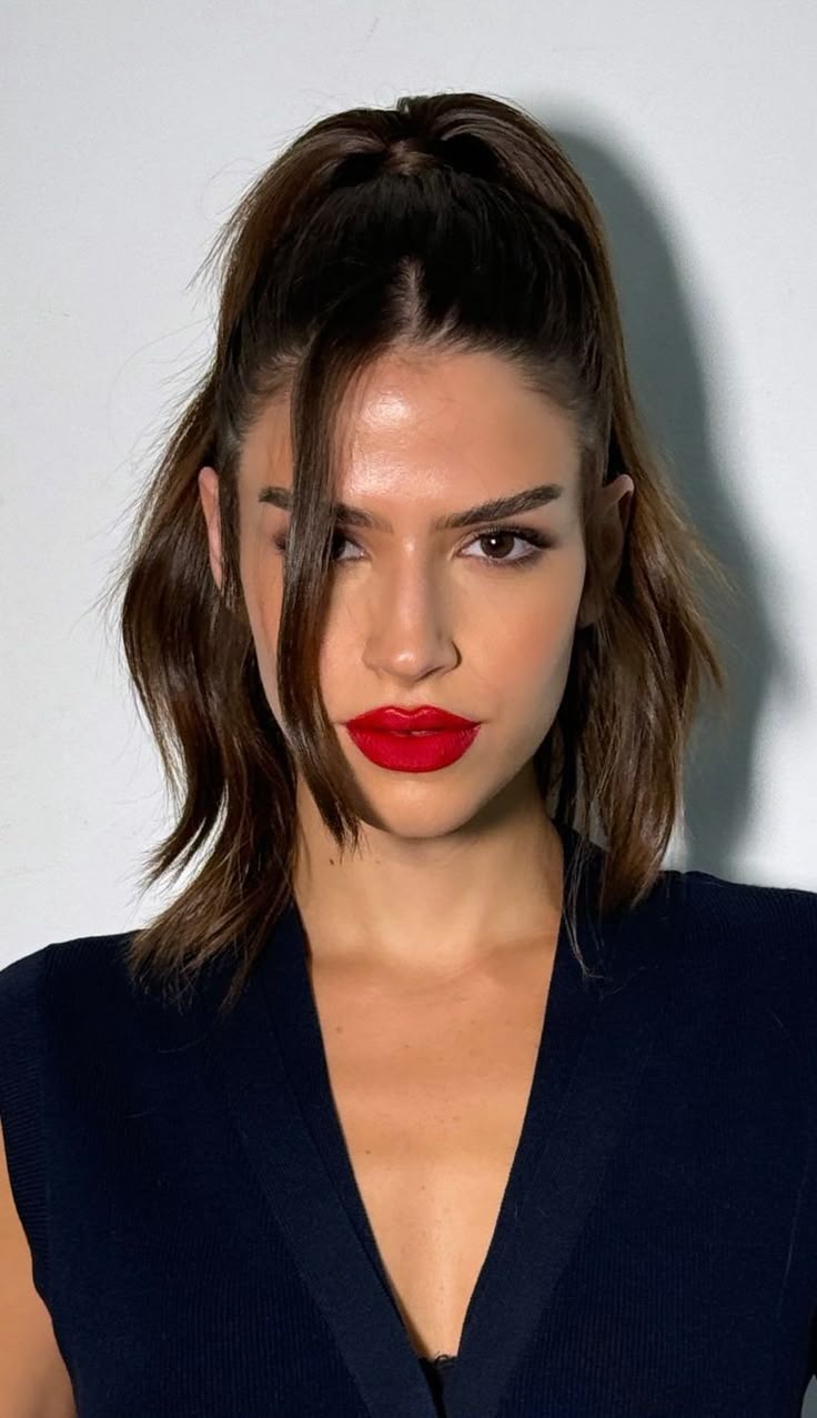 Εύκολα χτενίσματα για την Κυριακή του Πάσχα που μπορείς να κάνεις μόνη σου στο σπίτι