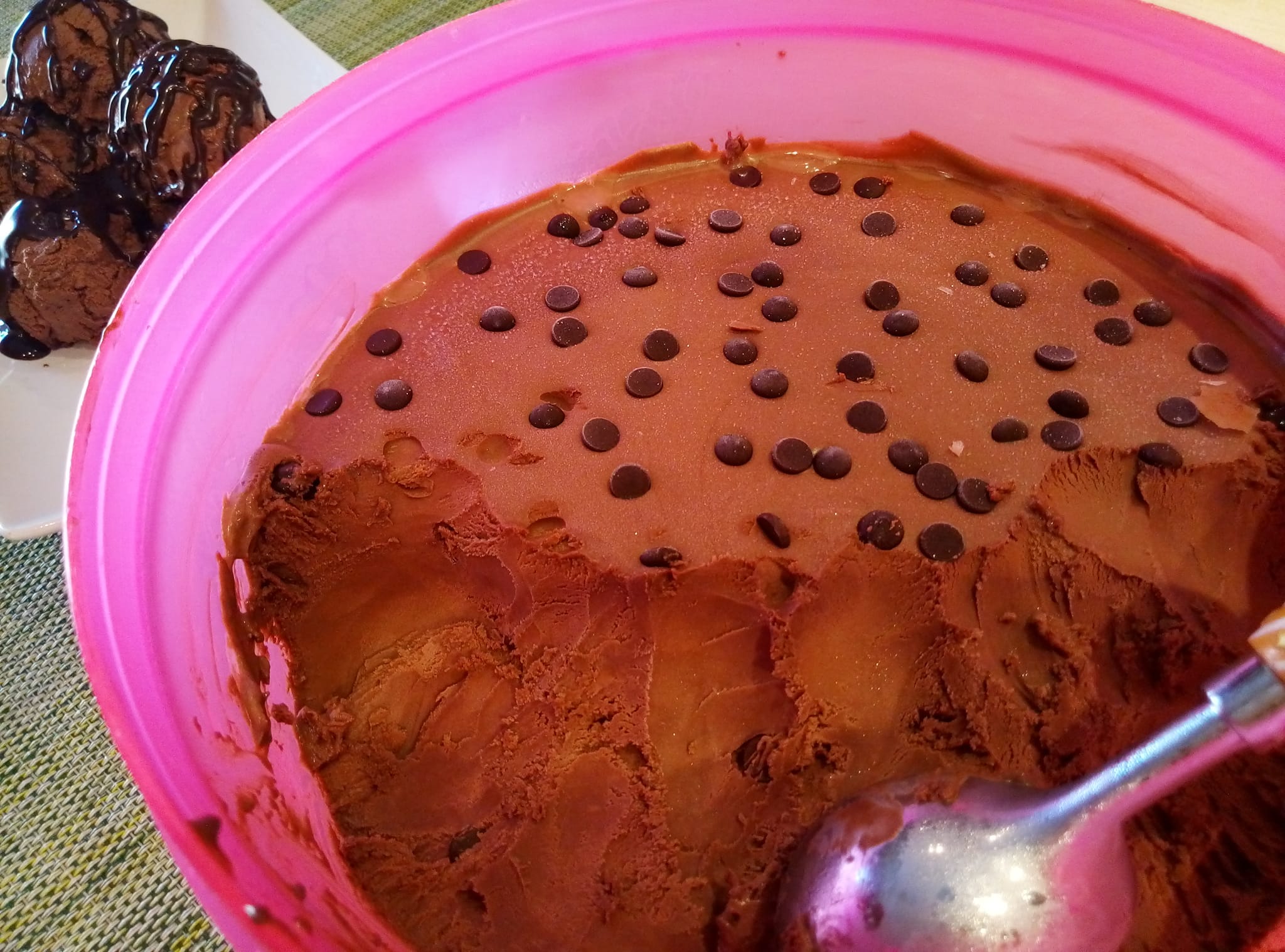 Το ιδανικό γλυκό μετά το Πασχαλινό αρνί: Παγωτό παρφέ σοκολάτα