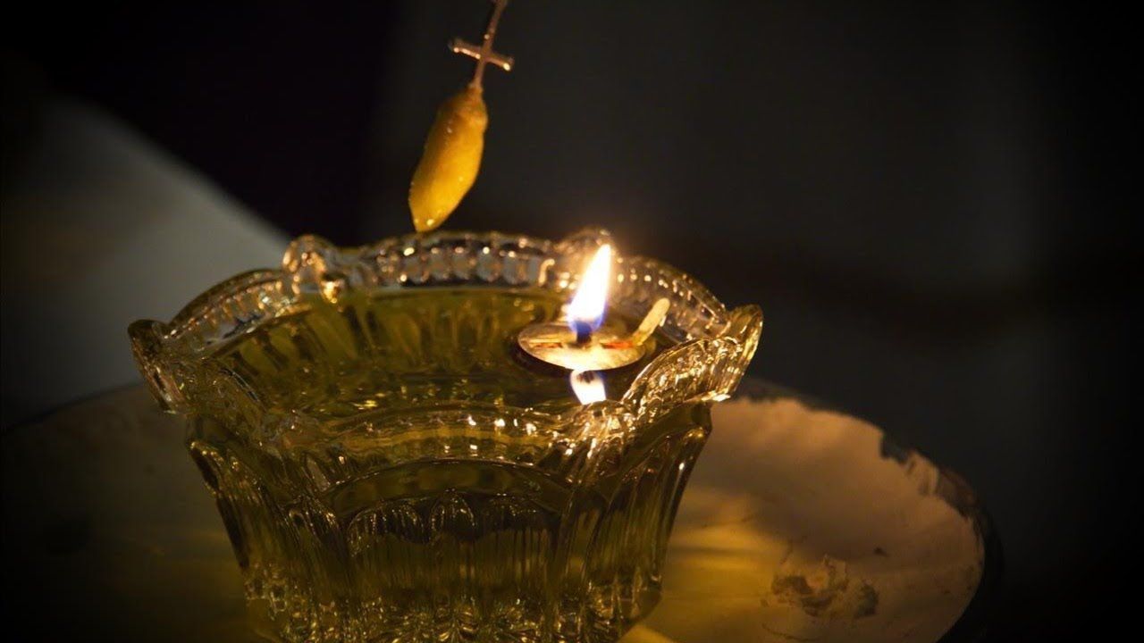 Μεγάλη Τετάρτη: Τι ώρα γίνεται το Μεγάλο Ευχέλαιο και γιατί είναι φάρμακο για τη ψυχή και το σώμα