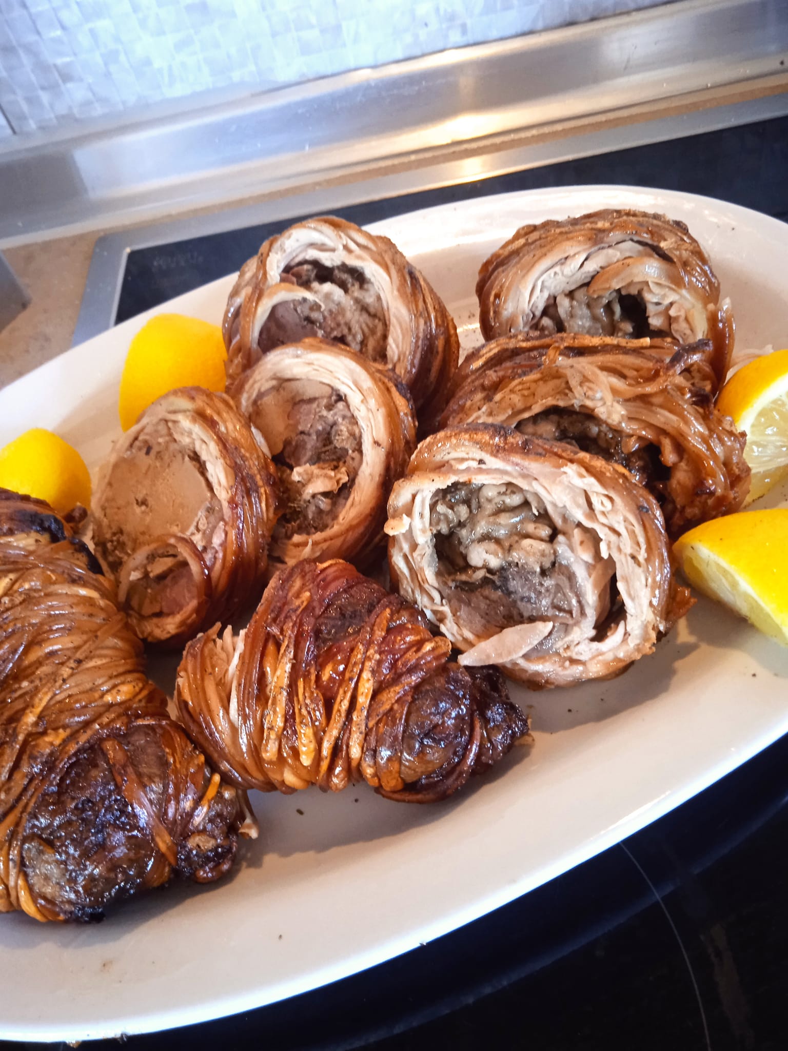 Όλα τα μυστικά της γιαγιάς για κοκορέτσι στο φούρνο