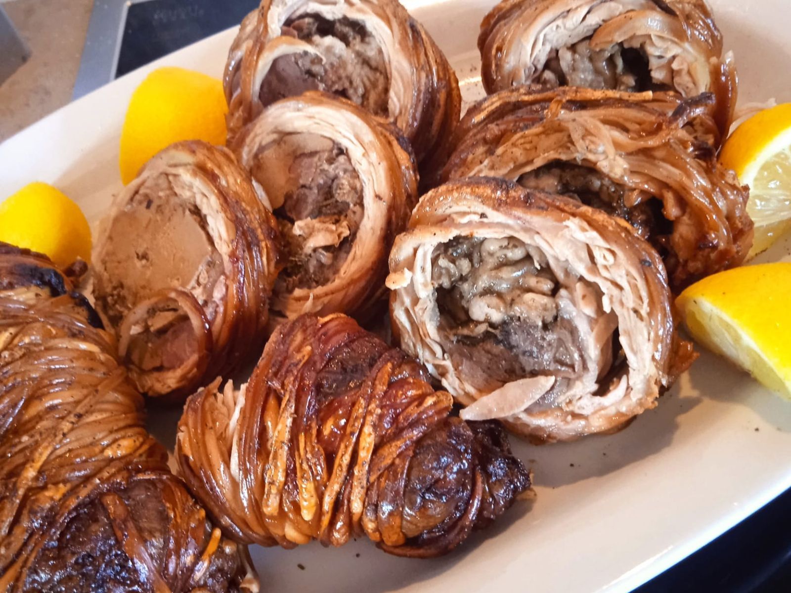 Όλα τα μυστικά της γιαγιάς για κοκορέτσι στο φούρνο