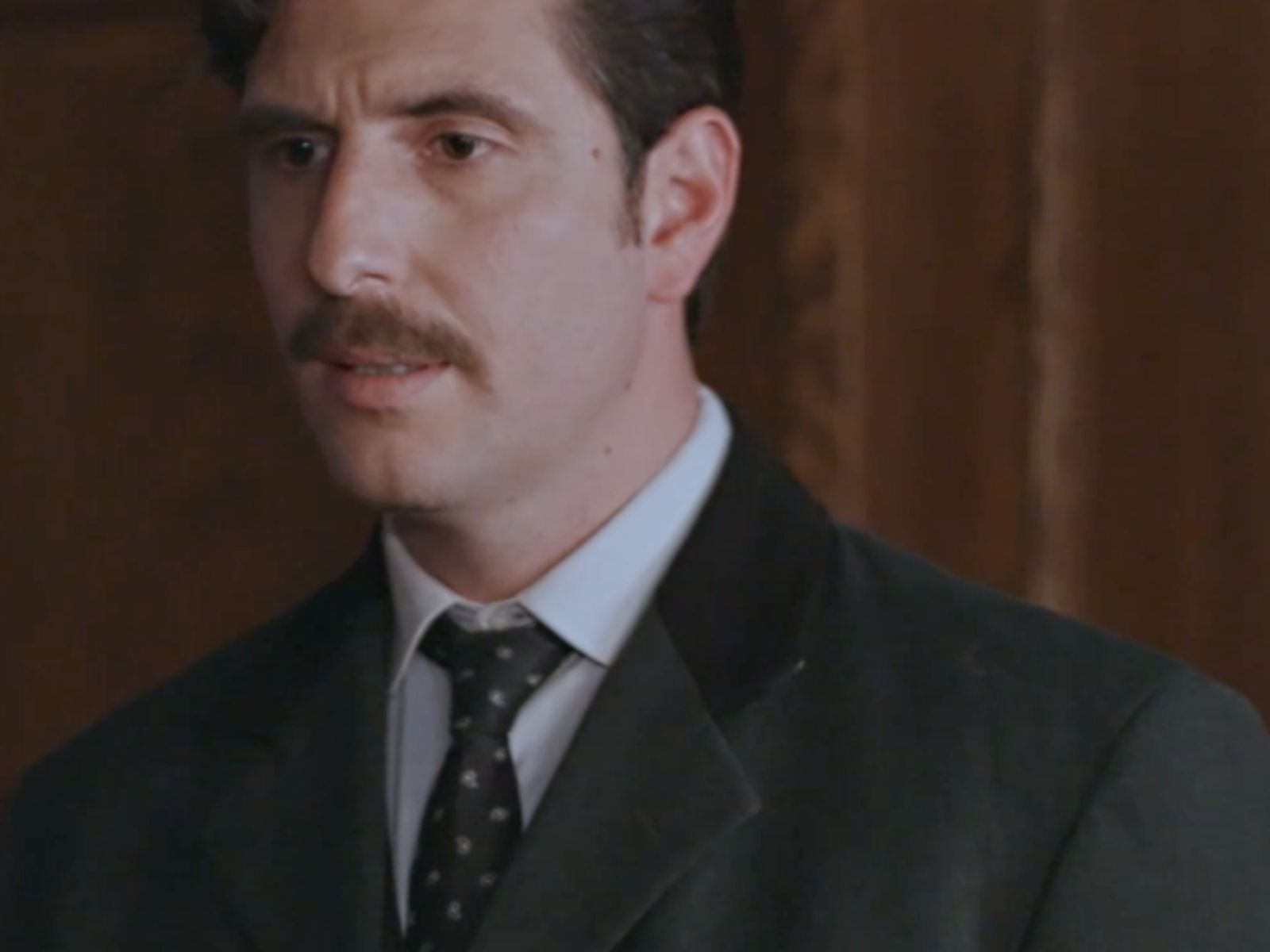 Grand Hotel : Ο Ρήγας δείχνει το πραγματικό του πρόσωπο στο Πέτρο