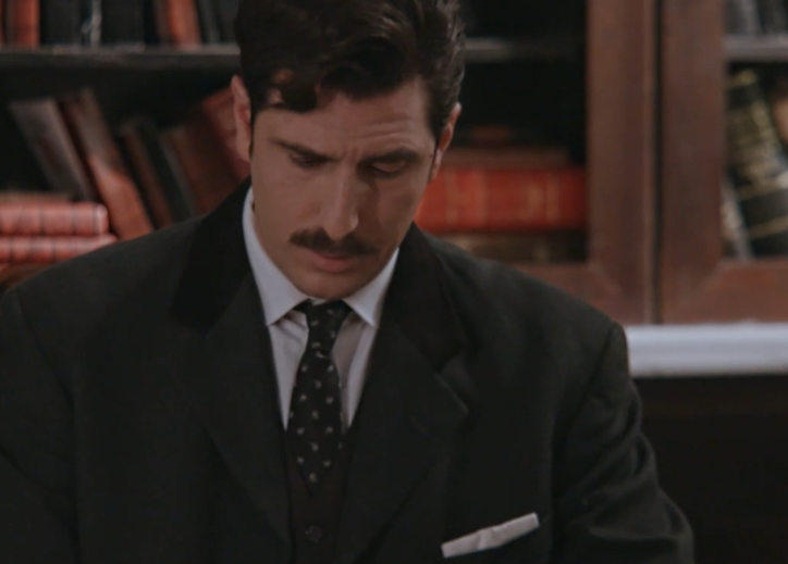 Grand Hotel: Ο Ρήγας σπάει για πρώτη φορά μπροστά στην Αλίκη και της τα λέει όλα