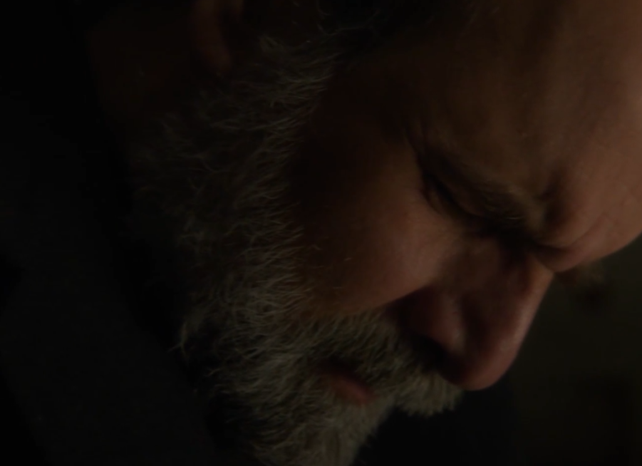 Άγιος Έρωτας: Ο Παύλος Μαθαίνει πως η Κατρίν απατούσε τον άντρα της και το εκμεταλλεύεται