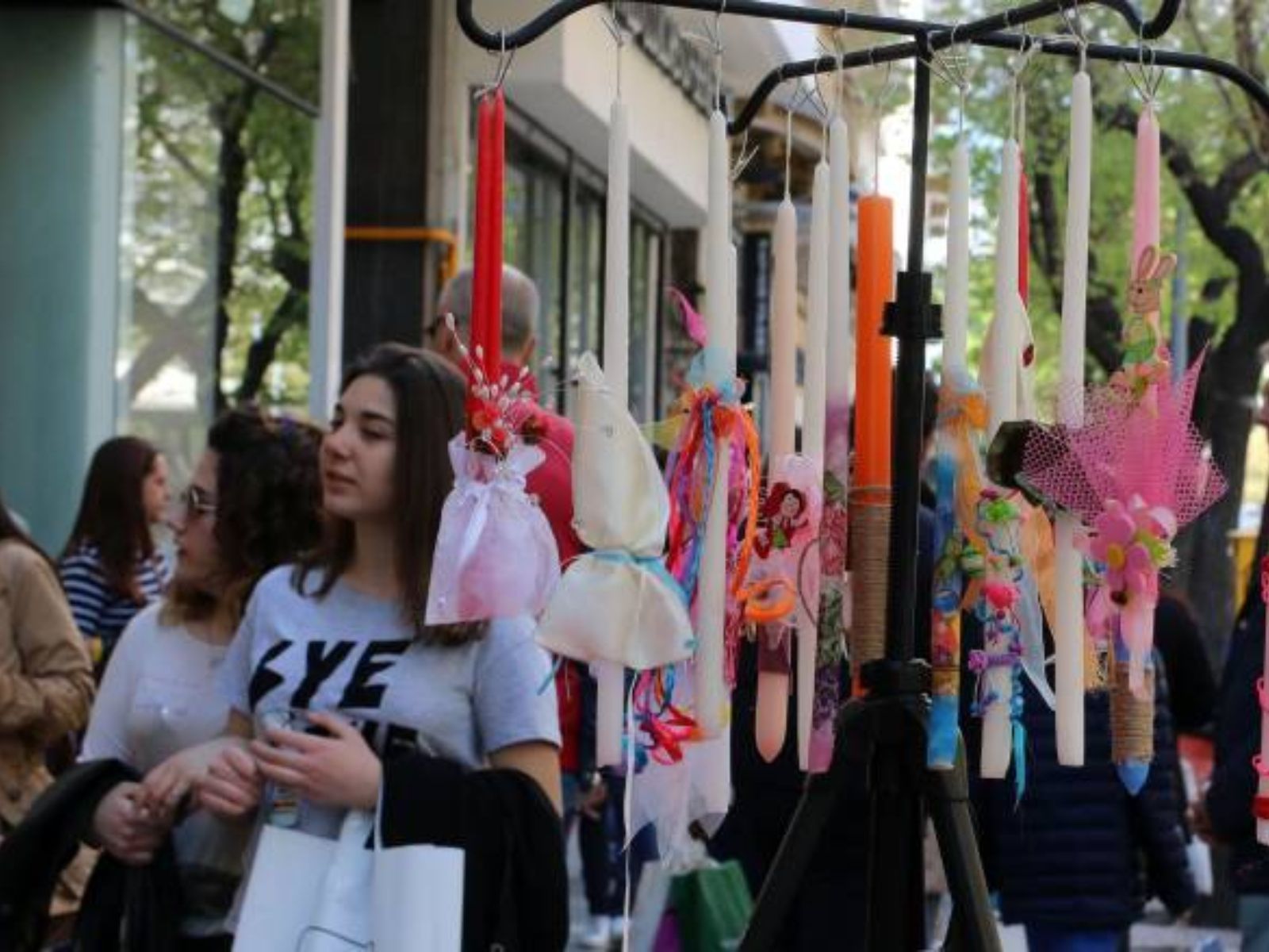 Μεγάλη Παρασκευή: Το ωράριο καταστημάτων και supermarket