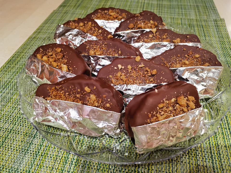 Περίσσεψε τσουρέκι: Φτιάξε καριόκες