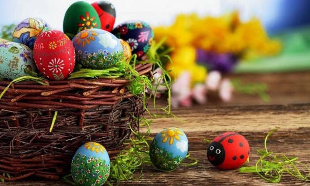 Δευτέρα του Πάσχα: Τα έθιμα της ημέρας και γιατί πρέπει να ρίξετε ένα κόκκινο αυγό σε βράχια