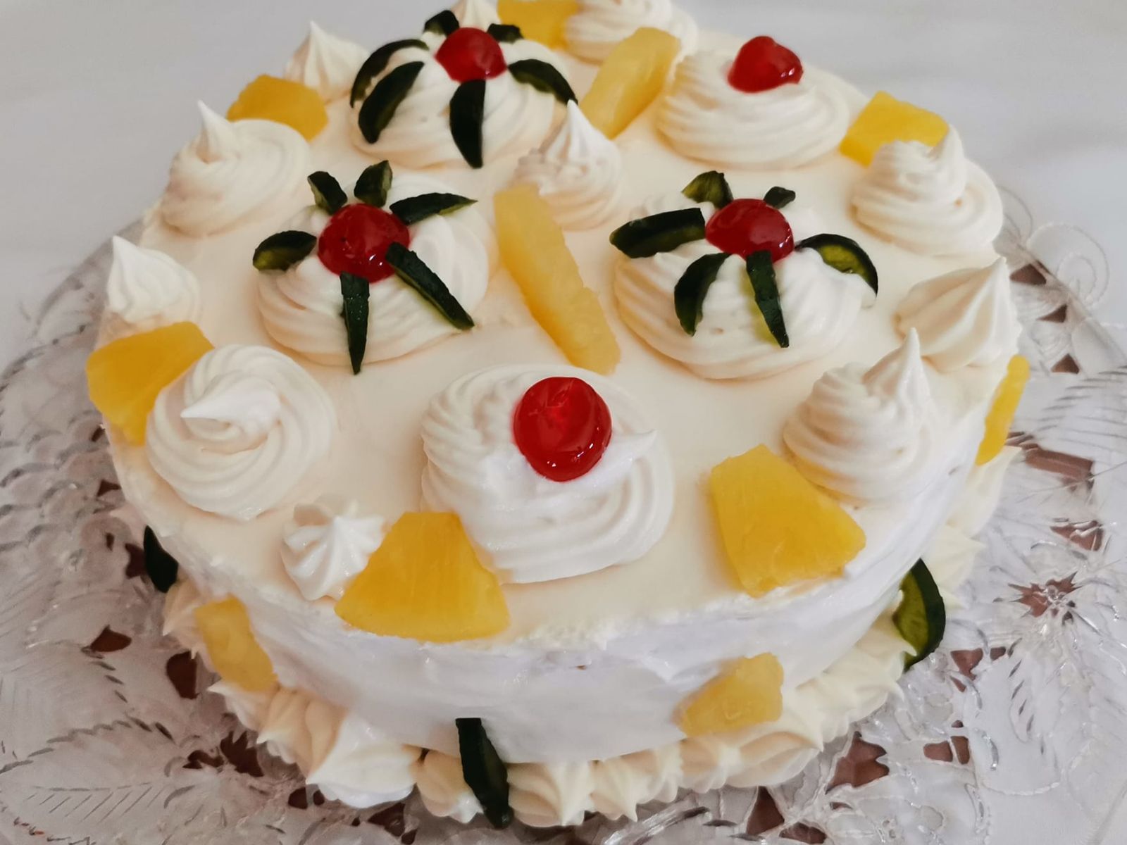 Εύκολη τούρτα ανανά με 5 υλικά