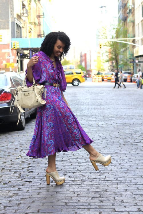 Τα clogs είναι τα πιο fashionable παπούτσια της Άνοιξης – Ιδέες για να τα φορέσεις σε κάθε εμφάνιση