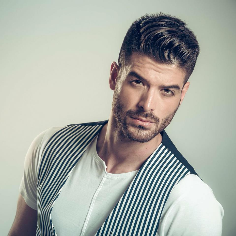 Τραυματίσθηκε σοβαρά με κροτίδα ο μουσικός Άρης Μουγκοπέτρος