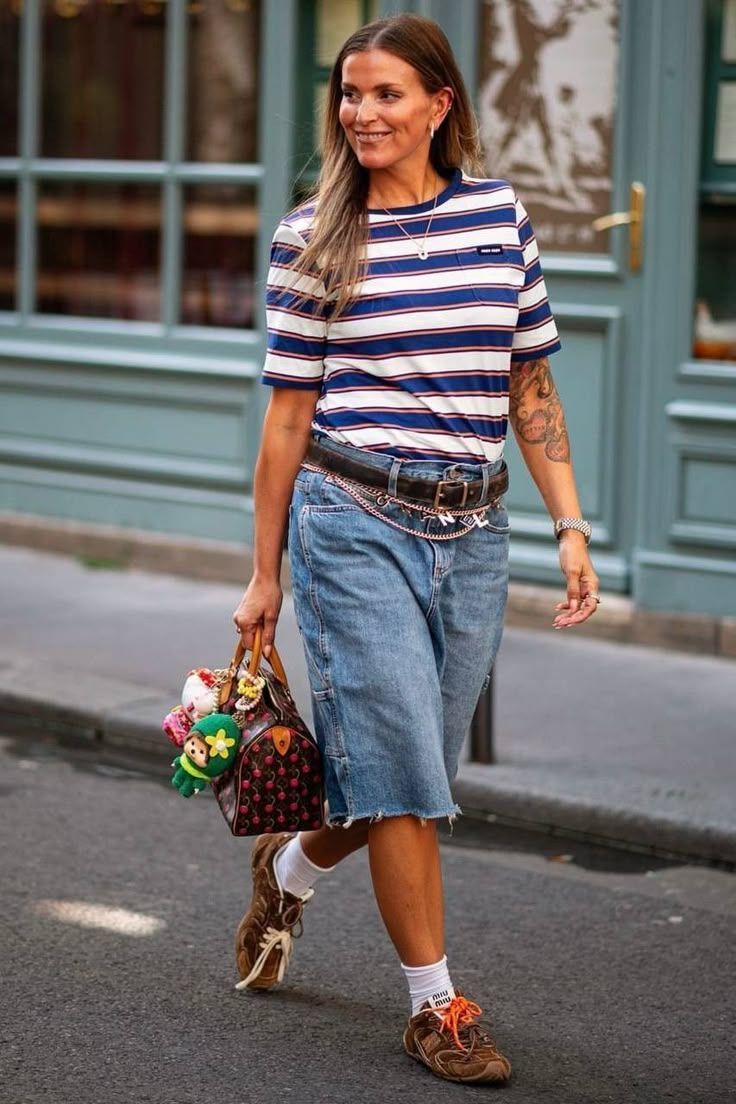 Polo top: Ιδέες για ντύσιμο με την πιο staple μπλούζα την φετινή Άνοιξη