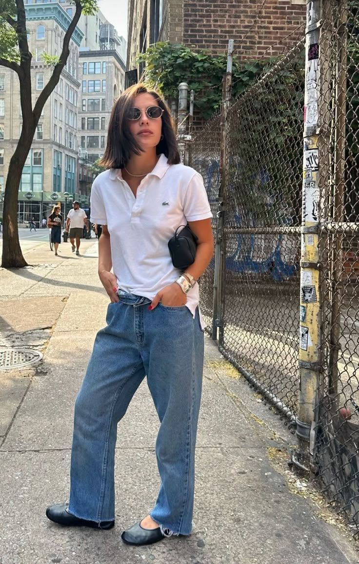 Polo top: Ιδέες για ντύσιμο με την πιο staple μπλούζα την φετινή Άνοιξη