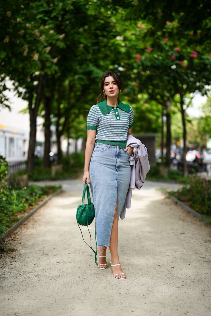 Polo top: Ιδέες για ντύσιμο με την πιο staple μπλούζα την φετινή Άνοιξη