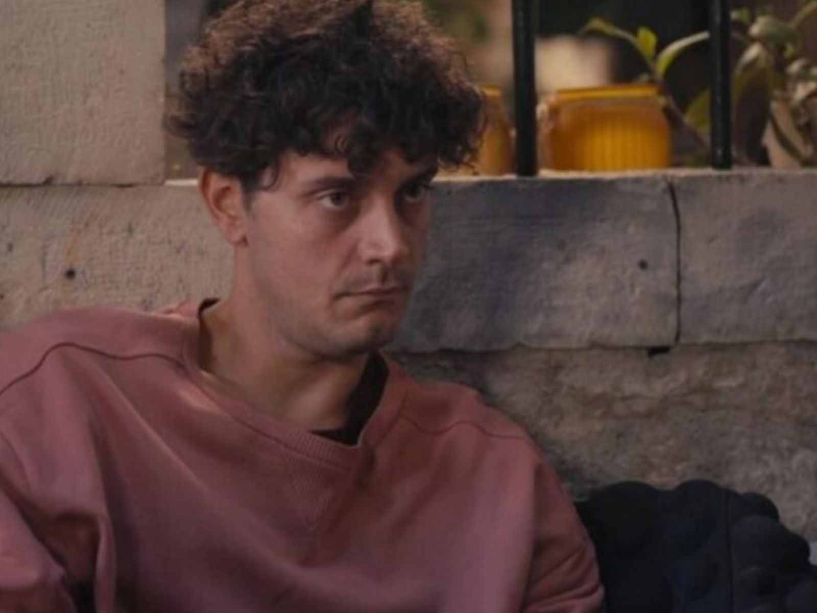 Ταμπού: Ο Νάσος ξεσκεπάζει τη σχέση του πατέρα του με τη Θεώνη