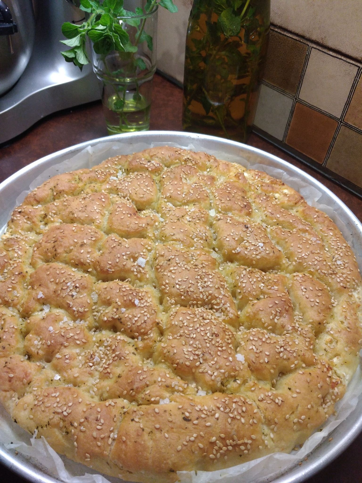 Τυρόψωμο με φέτα και την τεχνική με το ελαιόλαδο για να βγει πιο τραγανό