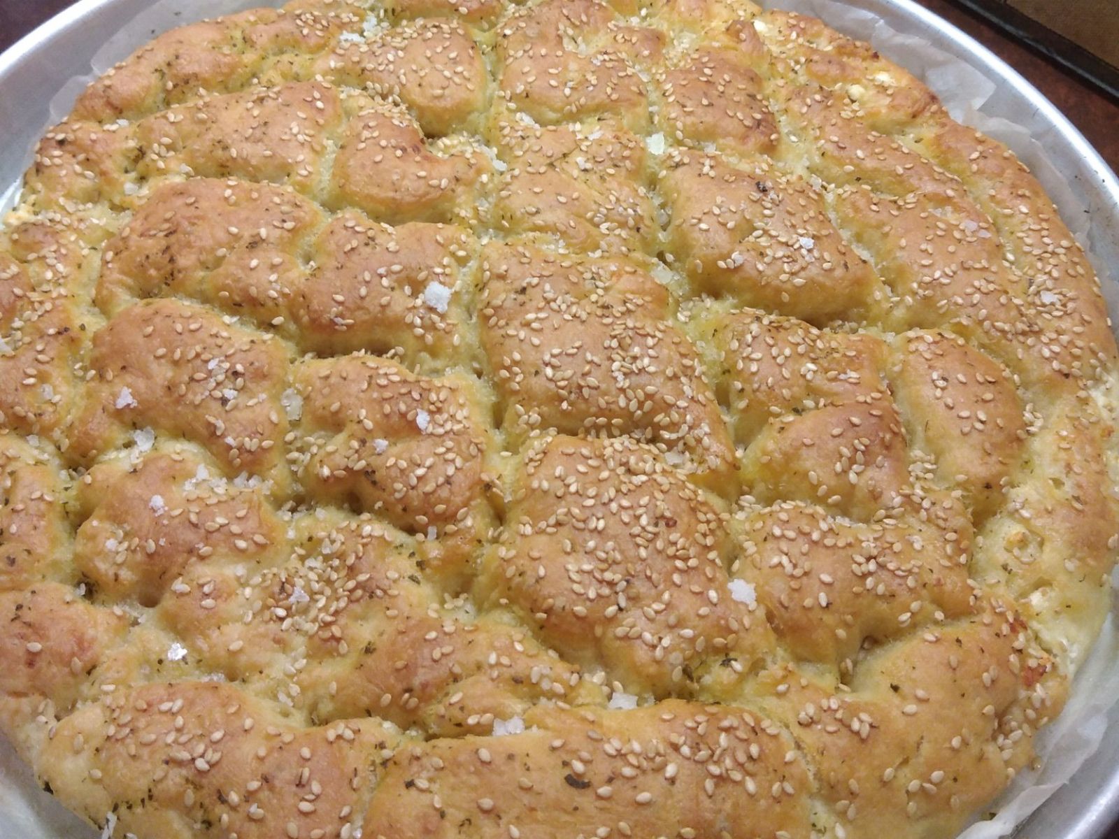 Τυρόψωμο με φέτα και την τεχνική με το ελαιόλαδο για να βγει πιο τραγανό