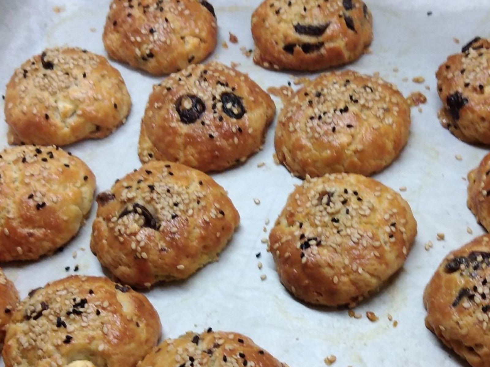 Εύκολα ελιοπιτάκια για το ταπεράκι του σχολείου