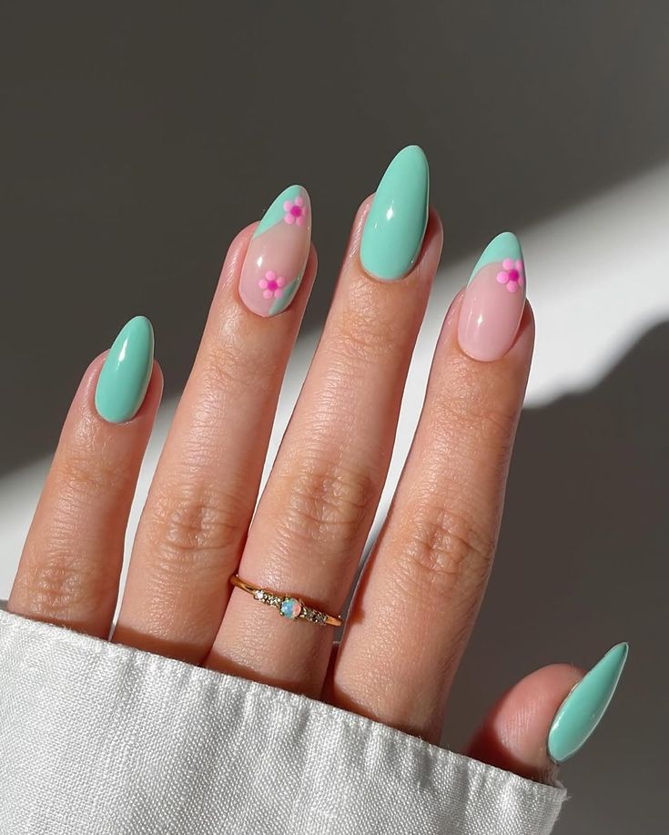 Νύχια Μαΐου 2025: Καλώς όρισε τον Μάη με τα πιο Spring Inspired σχέδια