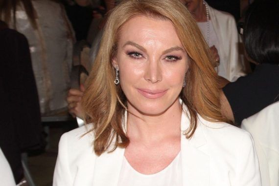 Όταν η Τατιάνα Στεφανίδου κόλλησε…στο τοίχο τη Στέλλα Μπεζαντάκου – Έγινες γνωστή γιατί πήγες στη τουαλέτα…με τον Άρη