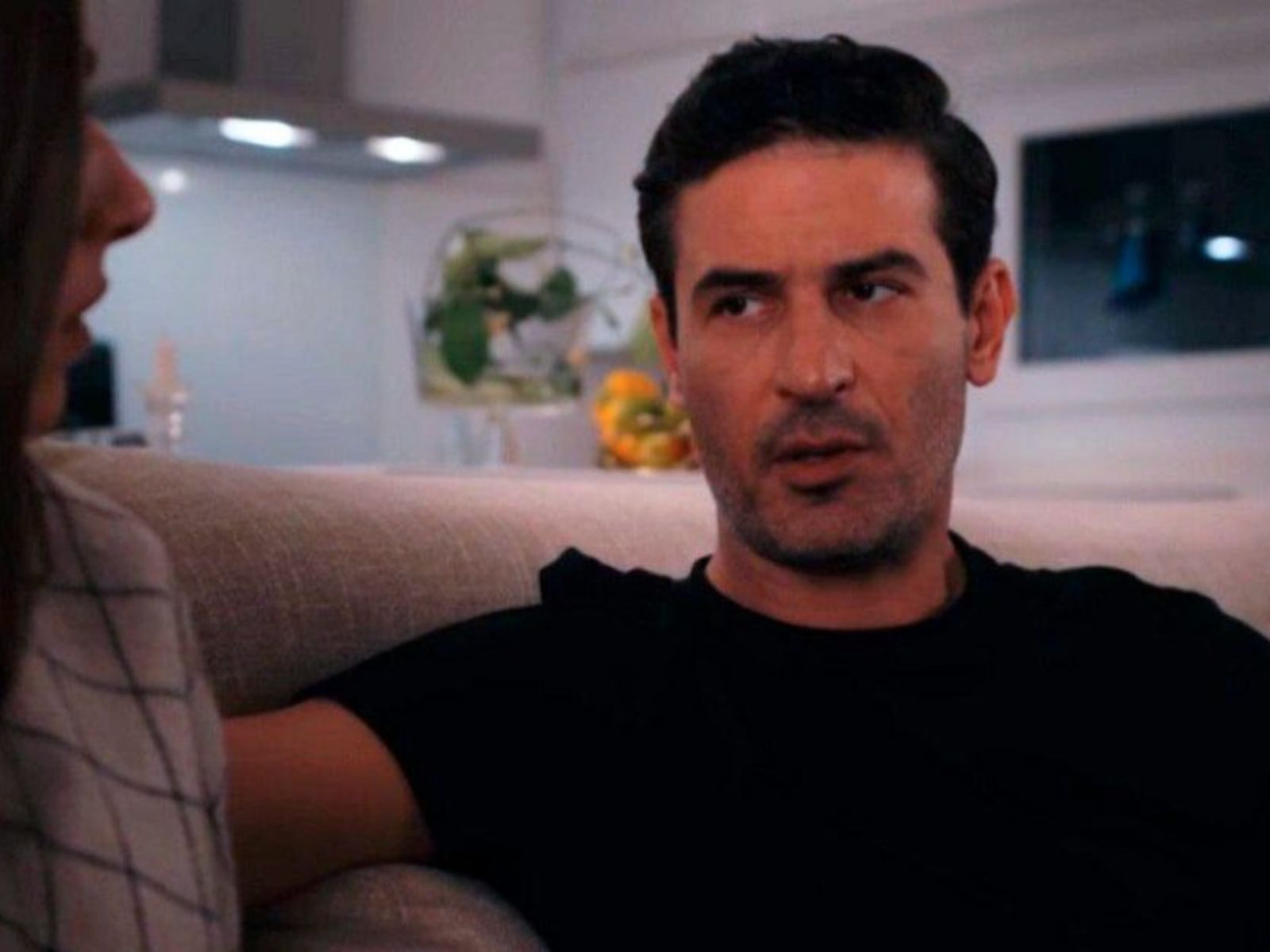 Ταμπού: Ο Νεκτάριος χτυπά βάναυσα και αφήνει αναίσθητη την Ελισάβετ