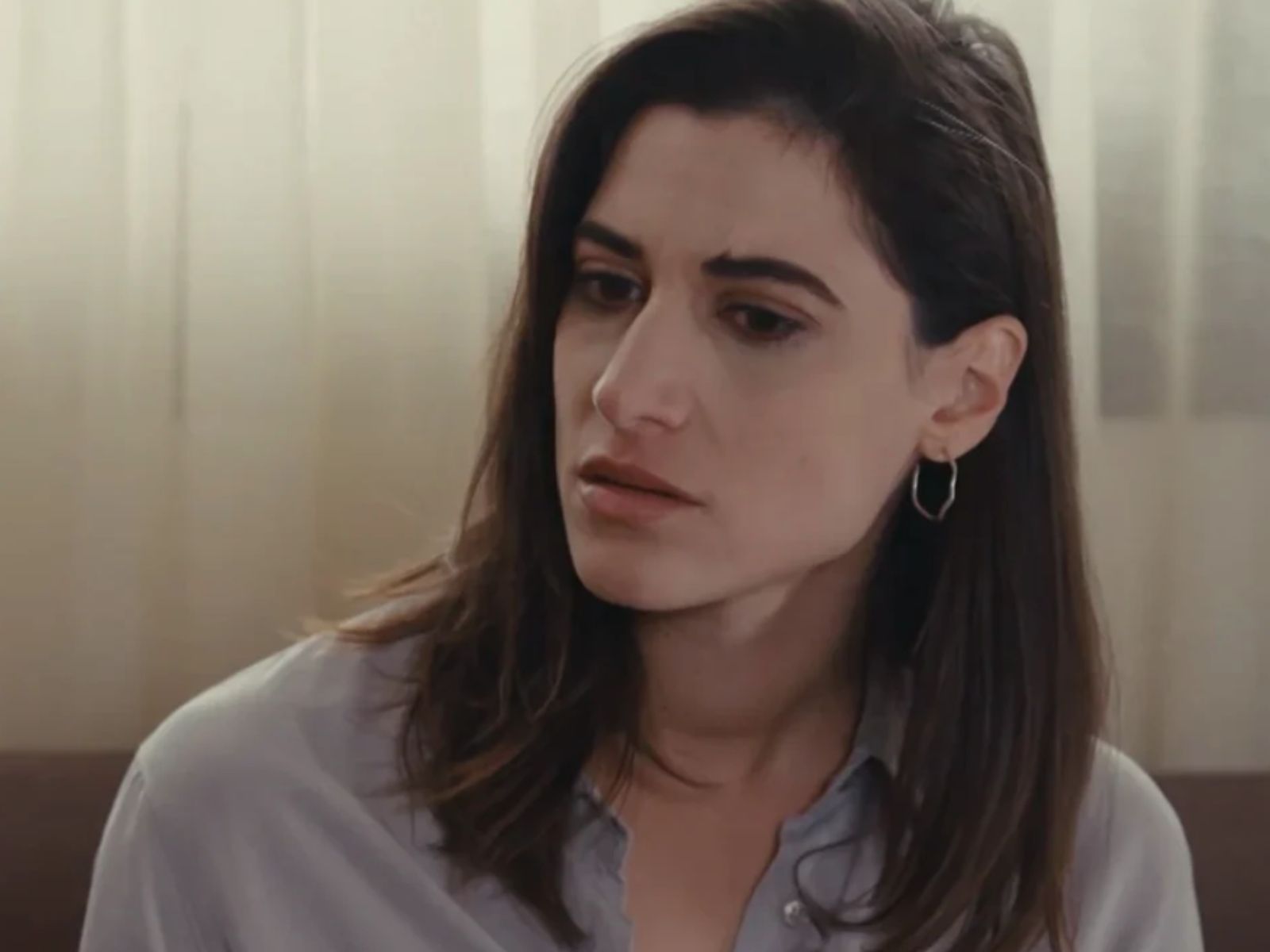 Η Γη της Ελιάς :Απολύουν την Αντιγόνη από το νοσοκόμειο γιατί παραλίγο να σκοτώσει ανθρωπο (φτιαξτο λιγο)