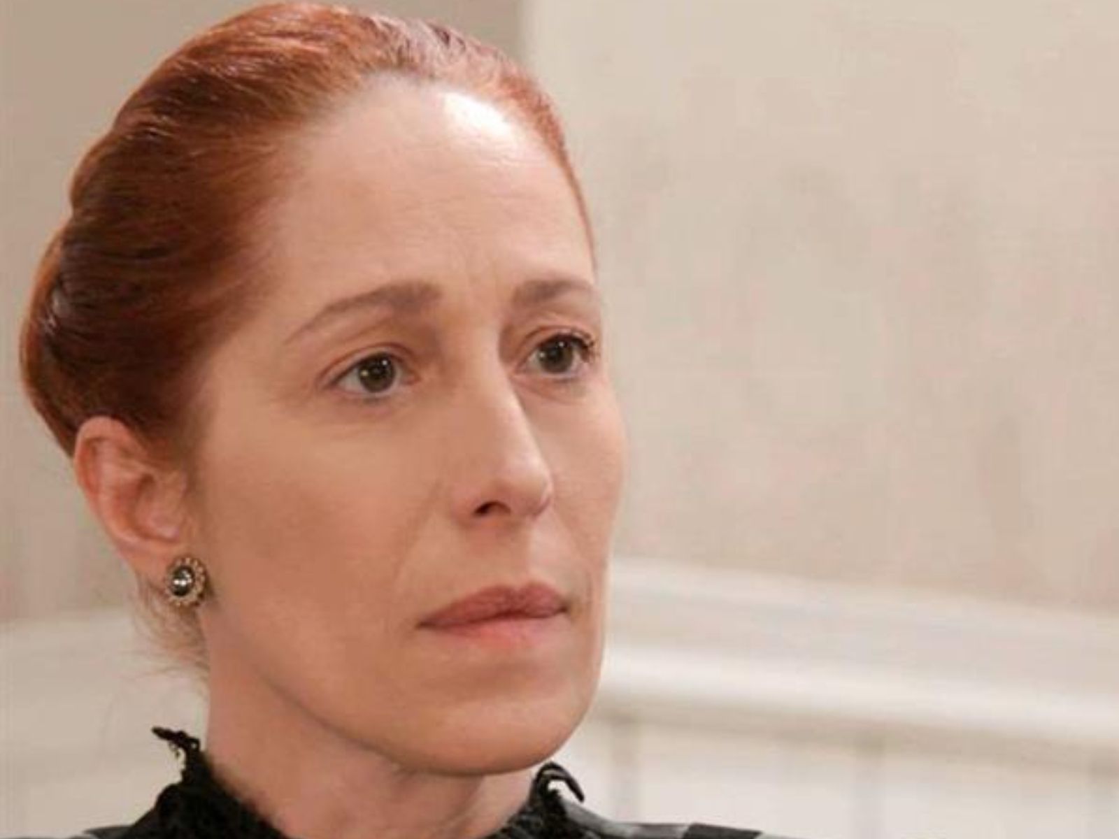 Grand Hotel: Η Αγγέλα επιστρέφει στη θέση της και κάνει μαρτύριο τη ζωή της Ελένης