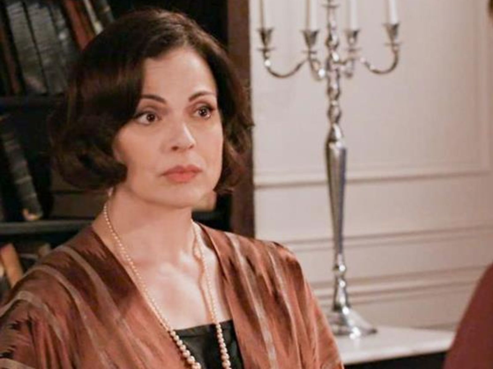 Grand Hotel: Η Κυβέλη προσπαθεί να σώσει Αλίκη και Πέτρο από τον Ρήγα