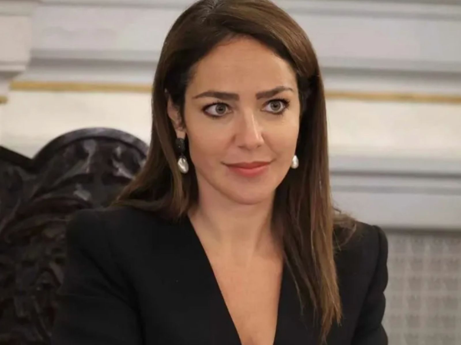 Γέννησε το πρώτο της παιδί η Υπουργός Δόμνα Μιχαηλίδου