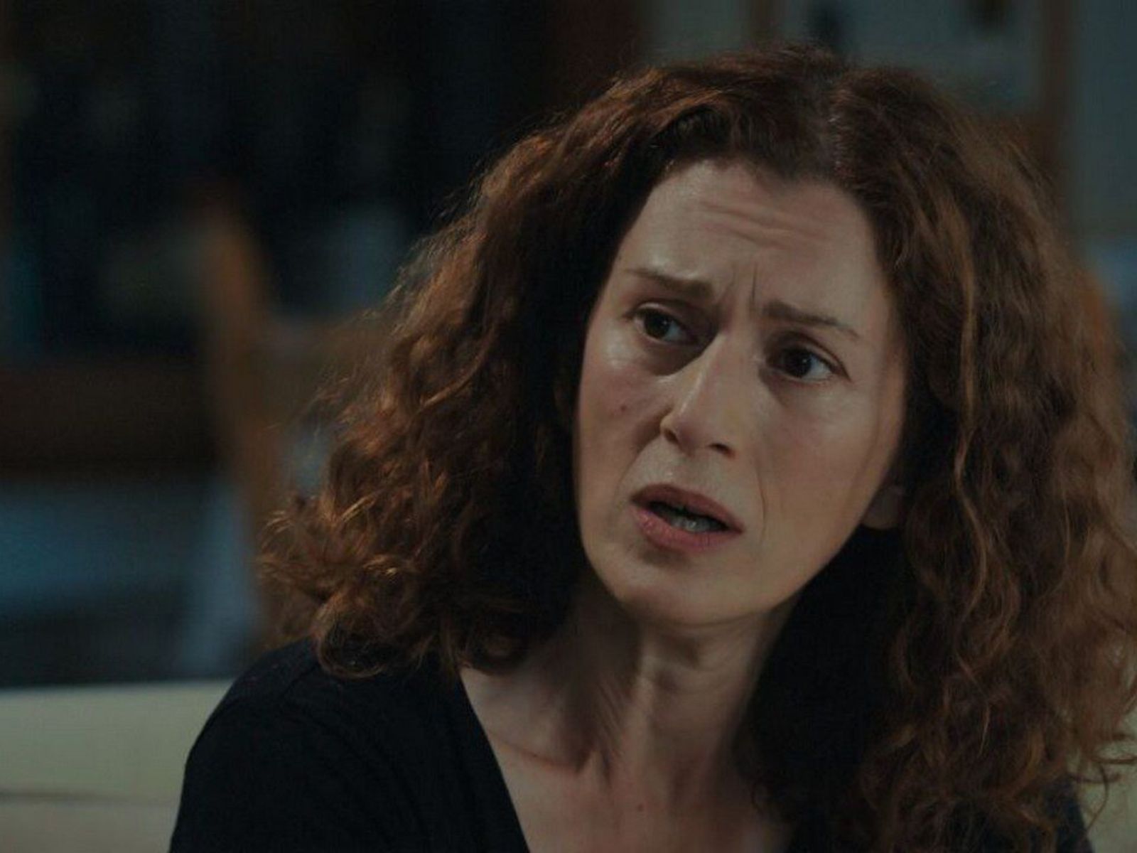 Η Γη της Ελιάς: Η Χάιδω πιάνει επ’ αυτοφώρω τη Ντομένικα με το Λυκούργο