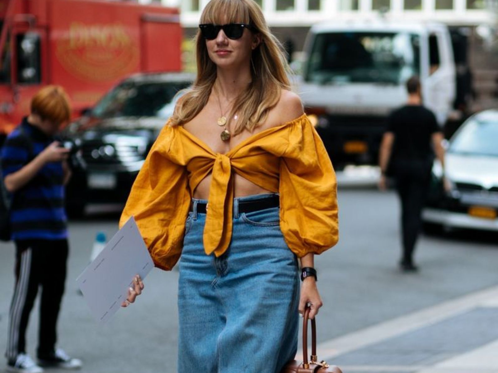 Ντύσιμο Μαΐου 2025: Ιδέες για μοντέρνα Summer Looks μέσα στη καρδιά της Άνοιξης