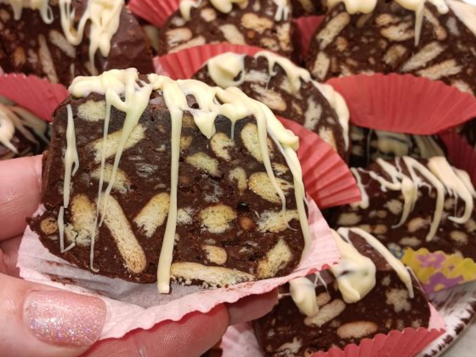 Ατομικά κεράσματα μωσαϊκό για τη Πρωτομαγιά