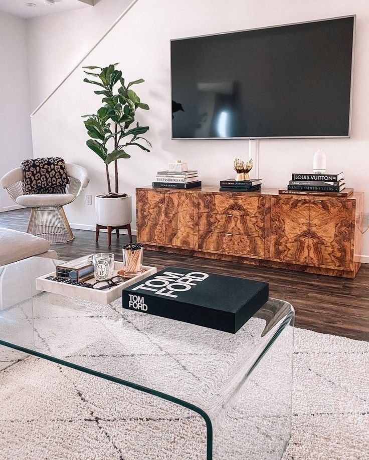 Ιδέες για να ανανεώσεις τη διακόσμηση στο μικρό τραπέζι του σαλονιού